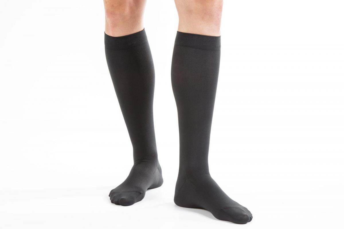 Calze a Compressione Classe 2: Benefici, Utilizzi e la Nuova Linea Medicale Premium di Relaxsan