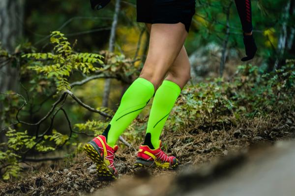 Perché utilizzare le calze a compressione graduata per il trekking?