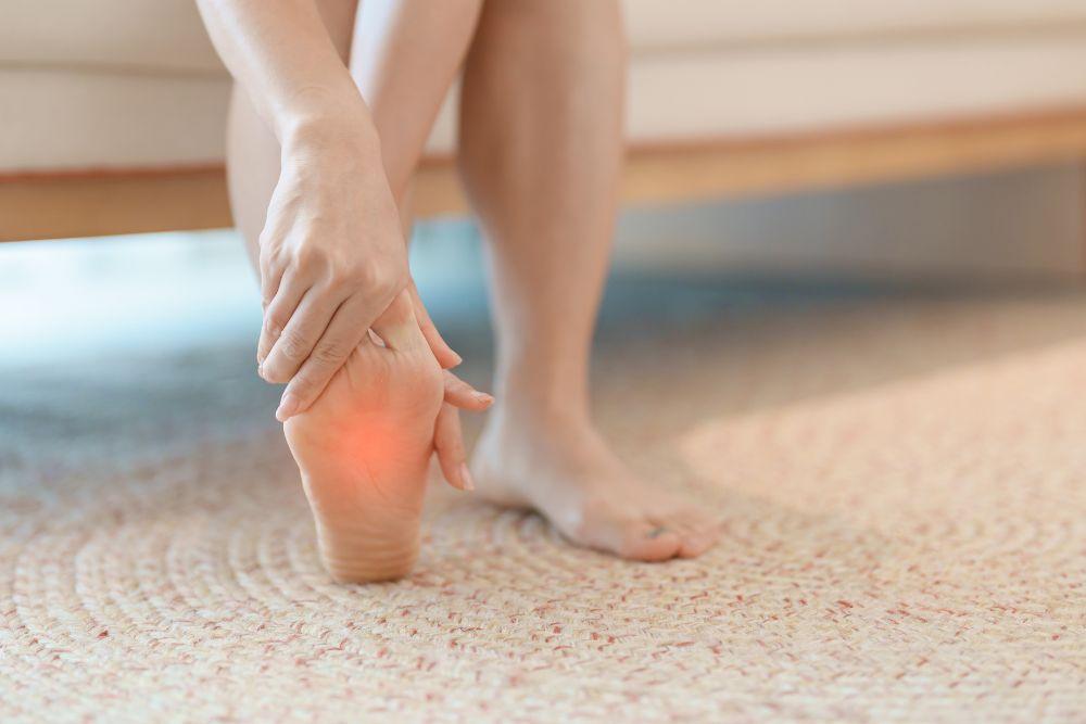 Neuropatia diabetica piede: sintomi, come evitare lesioni ulcerative e proteggere il piede da sfregamenti e micro-lesioni